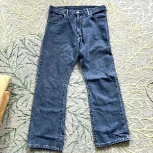 Levi Strauss 517 straight leg medium wash jeans 34 x 30